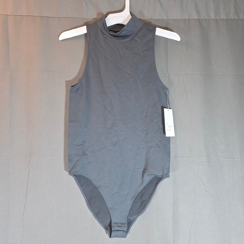 A New Day Womens Mock Neck Sleeveless Bodysuit Gray Small NWT‎ 018006416